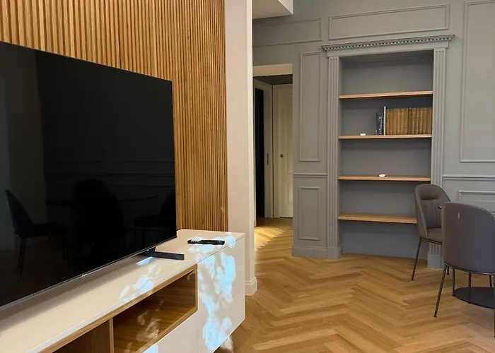 Luxury Modern In Quartiere Trieste, *